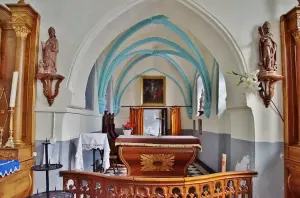 El interior de la iglesia de Saint-Omer.