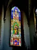 vidriera del coro de la iglesia (© J.E.)