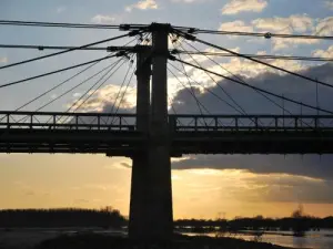 Sonnenuntergang auf der Brücke von Ingrandes