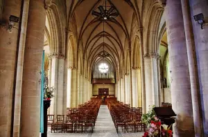 l'interno della chiesa di San Giorgio