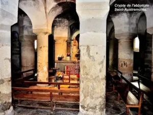 Un'altra vista della cripta dell'abbazia (© Jean Espirat)