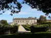 Issoire - Gardens of the castle (© Château d'Hauterive)