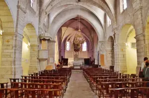 L'interno della chiesa di San Pietro