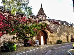 Kientzheim - Muraille de l'ancien château (© J.E)