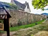 Kaysersberg Vignoble - Kientzheim - Muro nord, veduta del fossato difensivo (© JE)