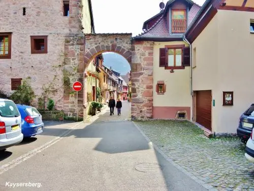 Kaysersberg Vignoble - Ancienne porte Nord de la ville (© Jean Espirat)