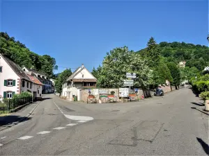 Crossroads route de Grendelbruch - route de Sainte-Odile (© JE)