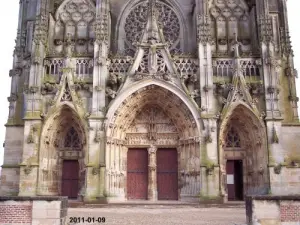 Basilique Notre-Dame de l'Épine (© J.E)