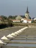 L'Île-d'Olonne - Église et marais salants