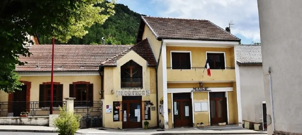 La Beaume - The town hall