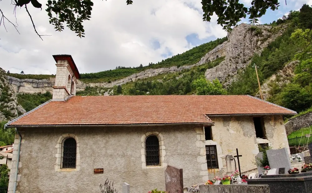 La Beaume - The church