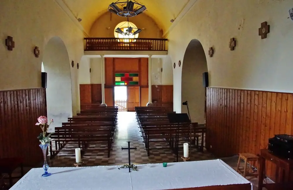 La Beaume - The interior of the church