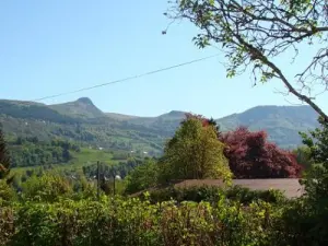 Vue sur la Banne d'Ordanche et le Puy Gros