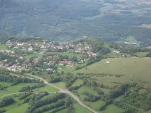 Saint-Laurent-la-Roche - Vue aérienne, Madone