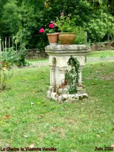 Ehemalige Skulptur brannte das Priorat in 1568