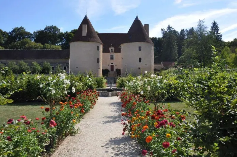 Jardín del Castillo de Corbelin - Lugar de ocio en La Chapelle-Saint-André