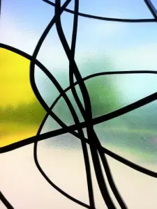 Détails des vitraux contemporains de C. Wool