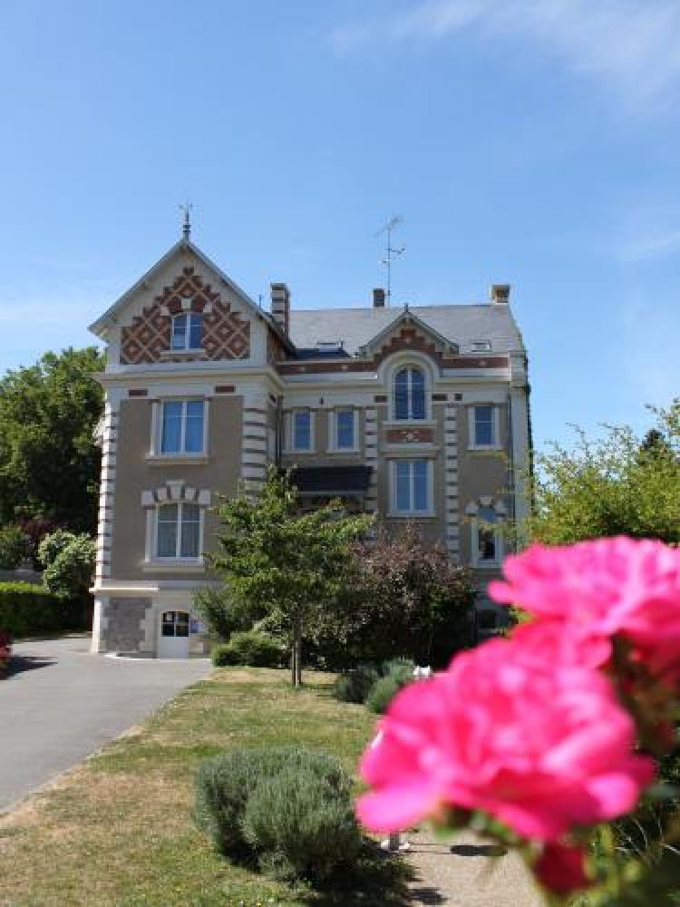 Photos La ChartresurleLoir Tourism, Holidays & Weekends Photos La ChartresurleLoir Tourism, Holidays & Weekends