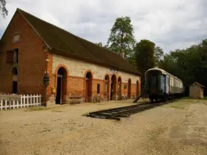 Kasteel La Ferté-Saint-Aubin - gereconstitueerde Station