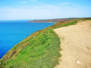 Jobourg - La côte Nord-Ouest, vue du nez de Voidries (© Jean Espirat)