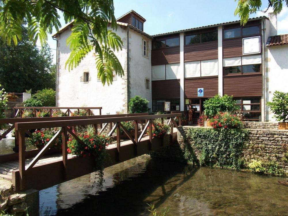 Photos La MotheSaintHéray Tourism, Holidays & Weekends