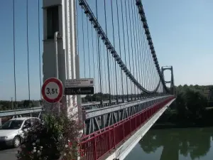 Brücke über die Garonne, Straße nach Santiago de Compostela