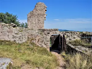 Seconda soglia d'ingresso del castello, visto dall'interno (© J.E)