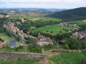 Lavoûte-Chilhac in een lus van Allier