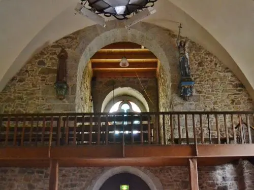 Le Bez - Church interior
