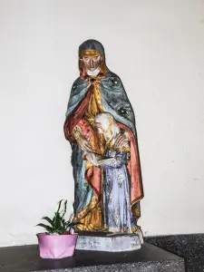 Statue of the education of the Virgin, in the church (© JE)