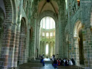 Interior of the church (© JE)