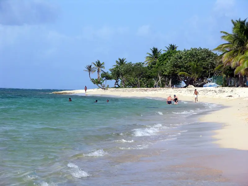 Beach of the Autre Bord - Leisure centre in Le Moule