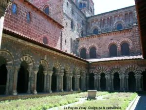 Kathedrale Kloster (© J. E)
