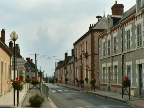 Les Bordes - Calle principal