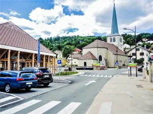 Centre du village des Hôpitaux-Neufs (© J.E)