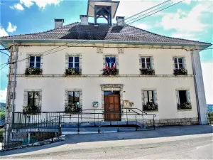 Chasnans - Mairie (© J.E)