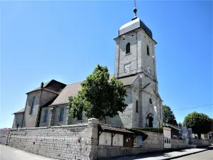 Kirche Saint-Pierre und Saint-Paul de Nods (© JE)