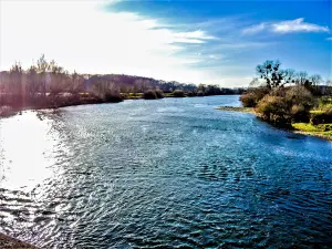 Der Doubs, hinter Longevelle Brücke (© J. E)