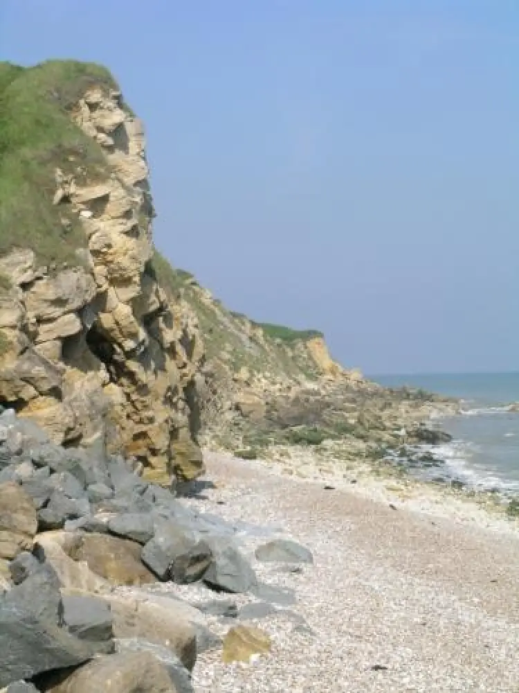 Longues-sur-Mer - Cliffs