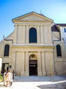 Façade de l'église des Cordeliers (© J.E)