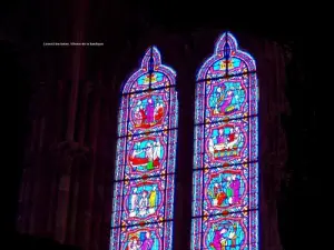 Vitraux de la basilique (© Jean Espirat)