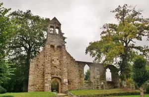 Ruines de la chapelle de La Madeleine