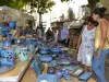 Manosque pottery market