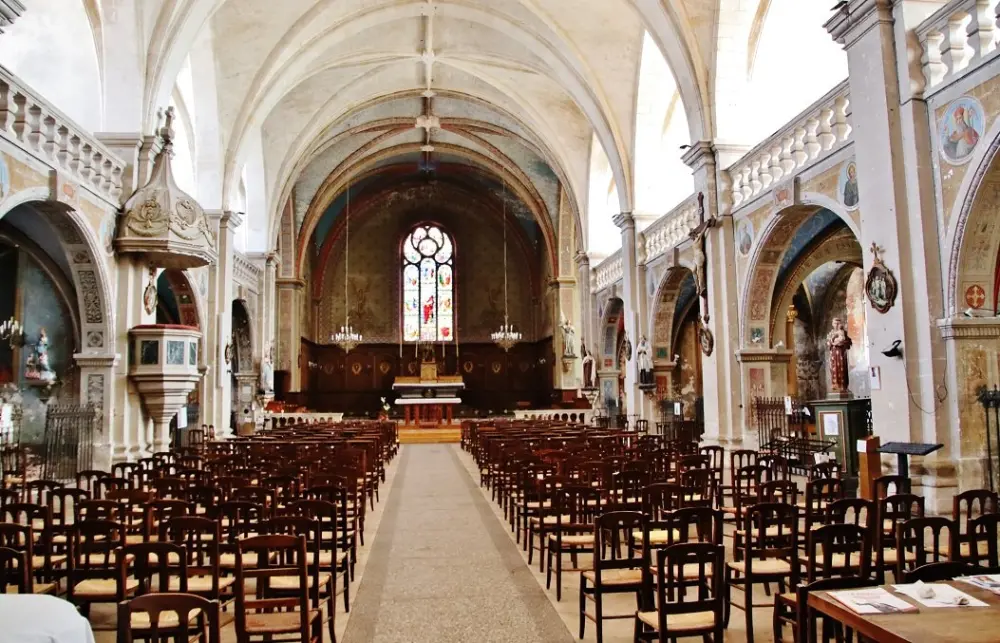 Marennes-Hiers-Brouage - Het interieur van de kerk