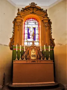 Hauptaltar und Altarbild der Kirche (© JE)