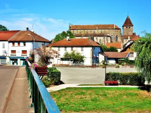 Kirche Mélisey Ansicht des Ognon Brücke (© Jean Espirat)