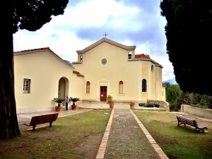 Capilla y jardines del Monasterio de la Anunciación (© J.E.)