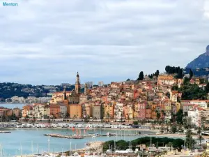 Menton visto desde la carretera hasta el Super Garavan (© Jean Espirat)