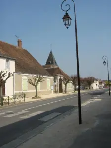 Rue de la Manufacture in Meslay