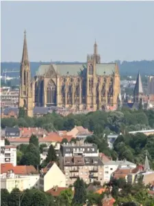 Metz Kathedrale mit Blick auf die Stadt